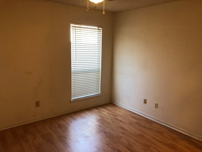 2109 Horizon Trail in Arlington, TX - Foto de edificio - Building Photo