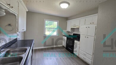 311 E Jarman Dr in Midwest City, OK - Building Photo - Building Photo
