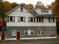 244 N Liberty Dr in Tomkins Cove, NY - Foto de edificio - Building Photo