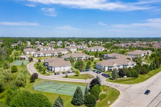 Wyndridge Nominee Apartments in New Berlin, WI - Foto de edificio - Building Photo