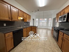 2860 S Cherry Dr in Southaven, MS - Foto de edificio - Building Photo