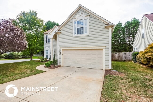 9322 Shepparton Dr in Huntersville, NC - Foto de edificio - Building Photo