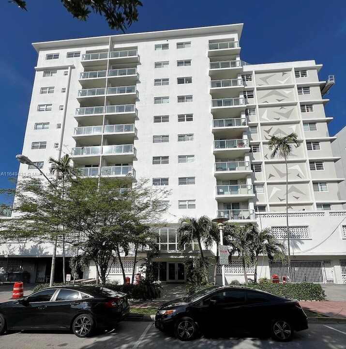 1750 James Ave in Miami Beach, FL - Foto de edificio