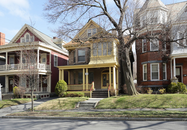 1007 Union St in Schenectady, NY - Building Photo - Building Photo