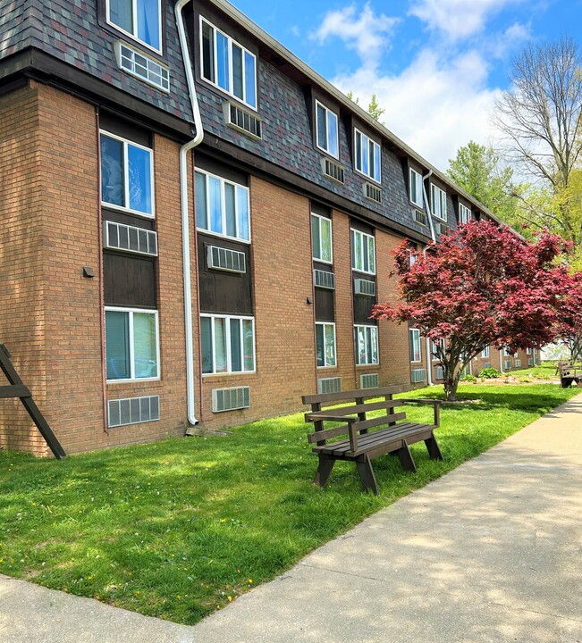 Capehart Manor Apartments in Odon, IN - Foto de edificio