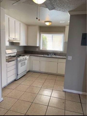 4242 W Ave L in Lancaster, CA - Building Photo - Building Photo
