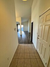 7708 Cascade Bluffs Ct in Las Vegas, NV - Building Photo - Building Photo