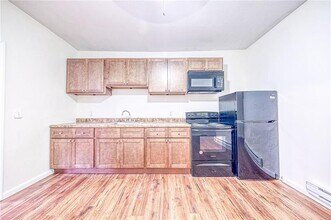 427 Adams St-Unit -2 in Rochester, PA - Building Photo - Building Photo