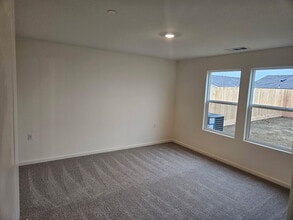 630 Marshall Ln in Merced, CA - Building Photo - Building Photo