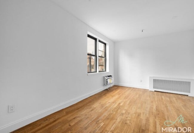 property at 1435 York Ave