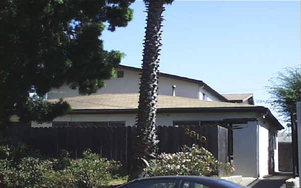 2810 Kansas Ave in Santa Monica, CA - Building Photo