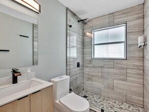 320 Walnut St in Hollywood, FL - Building Photo - Building Photo