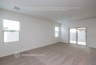 1270 E Palomino Way in San Tan Valley, AZ - Building Photo - Building Photo