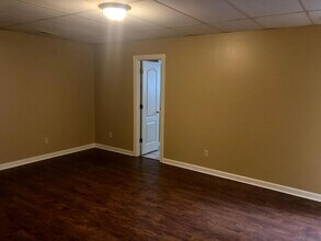 277 Foxworth Dr in Jackson, TN - Foto de edificio - Building Photo