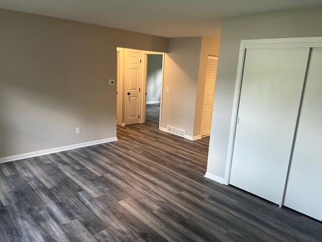 595 Magie Ave, Unit 1