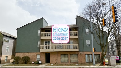 813 W Springfield in Urbana, IL - Building Photo - Interior Photo