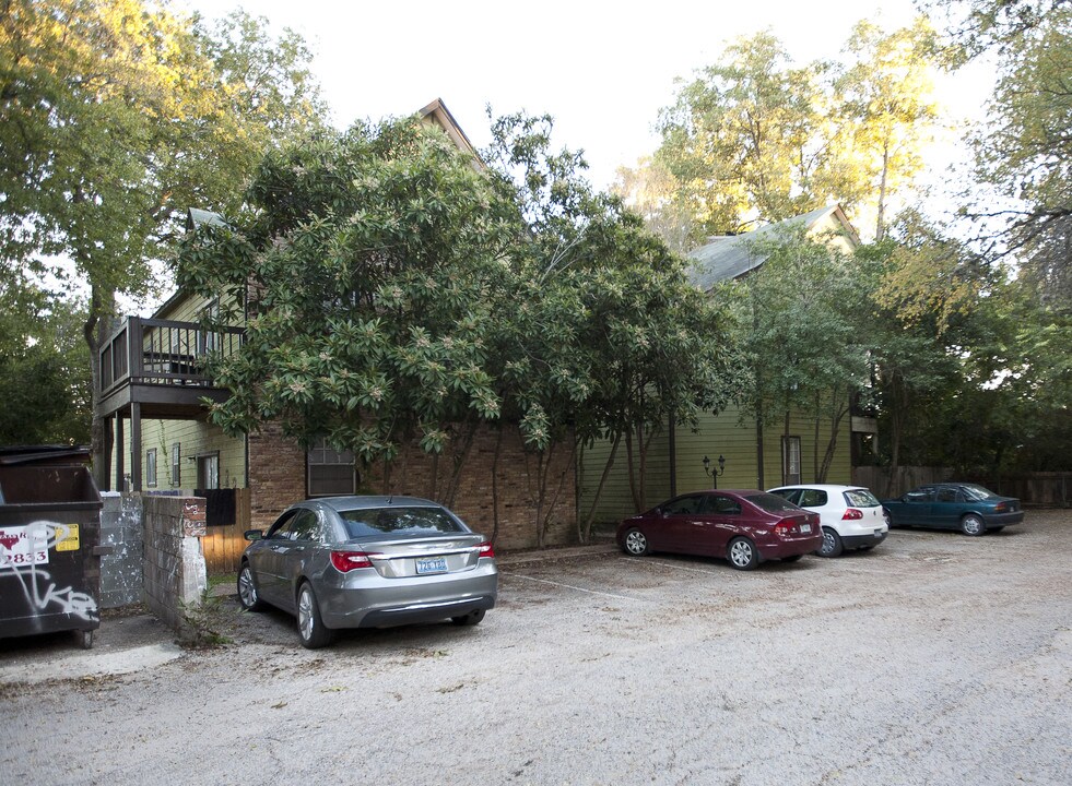 Heritage Square Apartments in San Marcos, TX - Building Photo