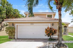 7287 Davit Cir in Greenacres, FL - Building Photo