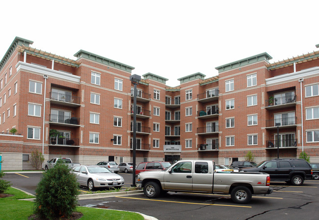 The Metropolitan in Palatine, IL - Foto de edificio - Building Photo