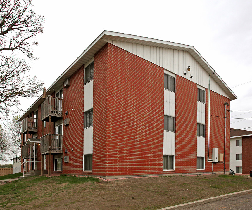 Prairie Home Apartments in St. Cloud, MN - Building Photo