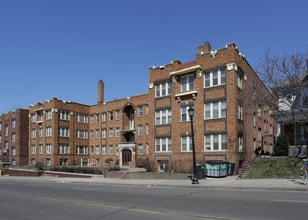 Kewanis Court Apartments in Minneapolis, MN - Foto de edificio - Building Photo