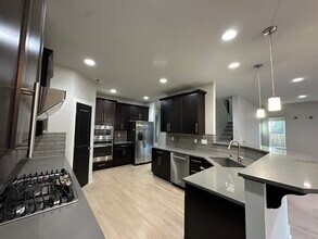 16808 1st Ave W in Bothell, WA - Building Photo - Building Photo