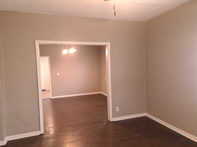 307 W Hyde Park Ave in St. Joseph, MO - Building Photo - Building Photo