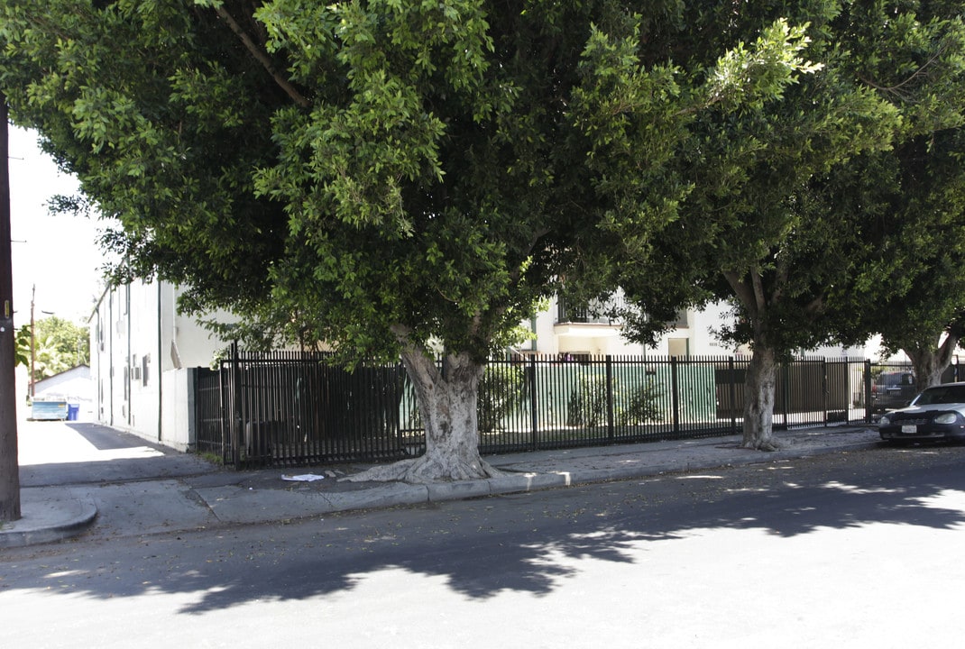 Radford Apartments in North Hollywood, CA - Building Photo