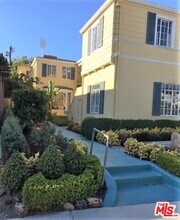 703 1/2 Lorraine Blvd in Los Angeles, CA - Building Photo - Building Photo