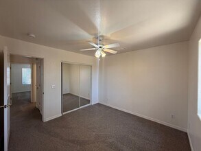 3754 Heather Ave in Kingman, AZ - Foto de edificio - Building Photo