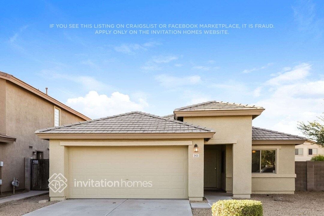 5435 W Grenadine Rd in Phoenix, AZ - Building Photo