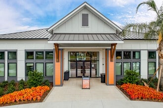SW 38th Avenue Apartments in Ocala, FL - Foto de edificio - Building Photo