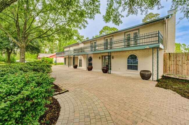 303 Shady Glen Ln in Conroe, TX - Building Photo - Building Photo