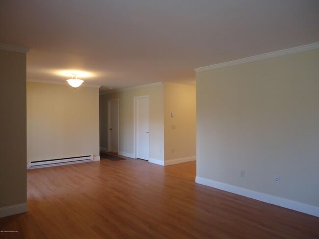 142 Cross Slope Ct in Englishtown, NJ - Building Photo - Building Photo