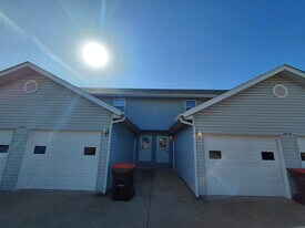 24950 Scenic Dr in Waynesville, MO - Building Photo