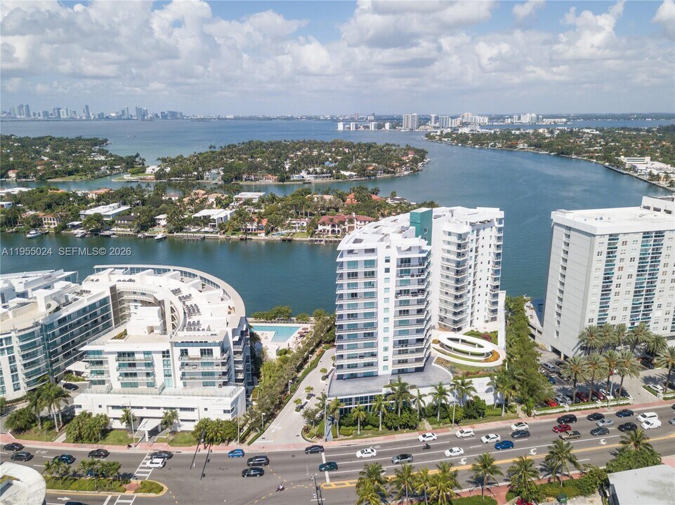 6700 Indian Creek Dr, Unit 402 in Miami Beach, FL - Building Photo