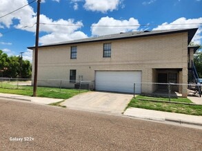 1420 Juarez Ave in Laredo, TX - Building Photo - Building Photo