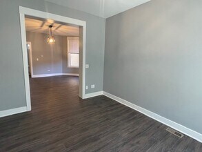 1733 N Maplewood Ave in Chicago, IL - Building Photo - Building Photo