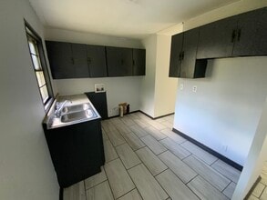 905 Southmoor Dr in Danville, IL - Building Photo - Building Photo