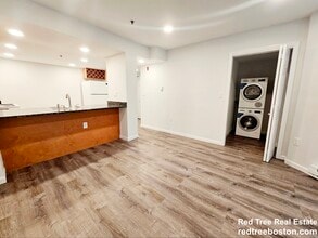 24 Queensberry St in Boston, MA - Building Photo - Building Photo