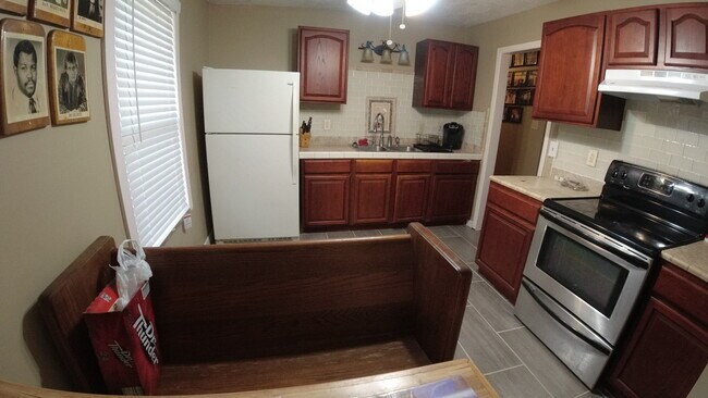 1725 Pinebrook Dr in Knoxville, TN - Building Photo - Building Photo