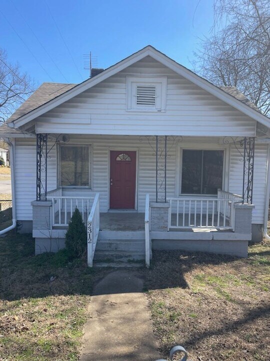 2312 Foster Ave in Nashville, TN - Building Photo