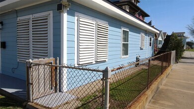2224 30th St in Galveston, TX - Building Photo - Building Photo