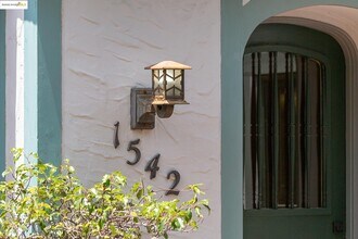 1542 Hawthorne Terrace in Berkeley, CA - Building Photo - Building Photo