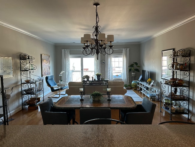 810 W Princess Anne Rd, Unit Apt 402 in Norfolk, VA - Building Photo - Building Photo