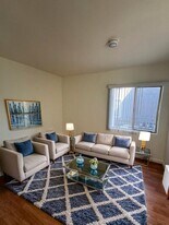 25 Bennett Ave, Unit 2 in Long Beach, CA - Building Photo