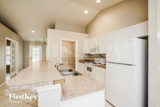 715 Bennington Dr in Lehigh Acres, FL - Foto de edificio - Building Photo
