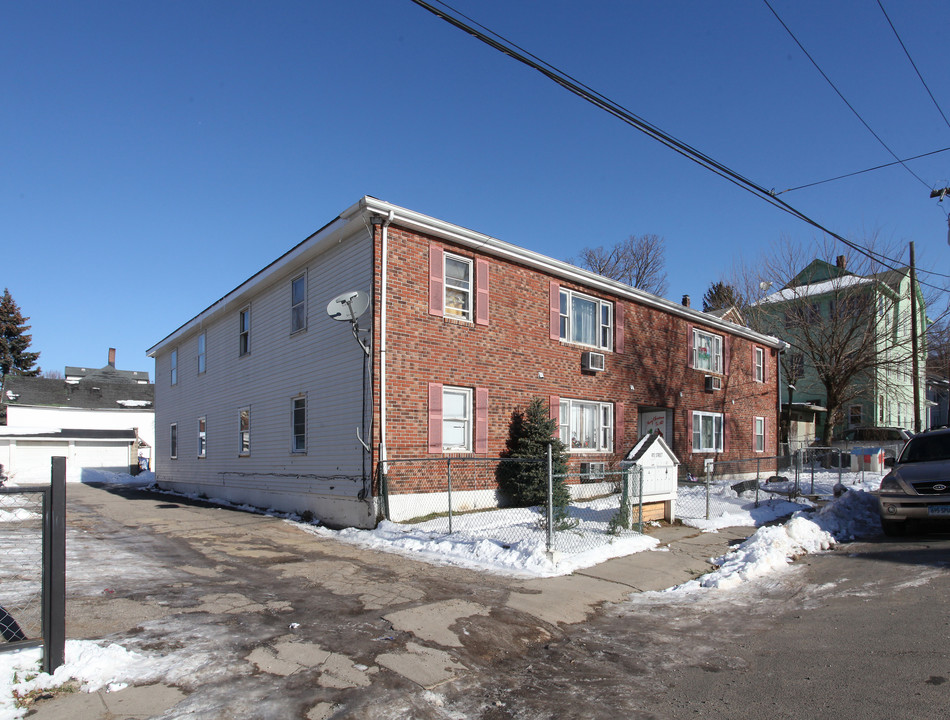 45 Rye St in Waterbury, CT - Foto de edificio