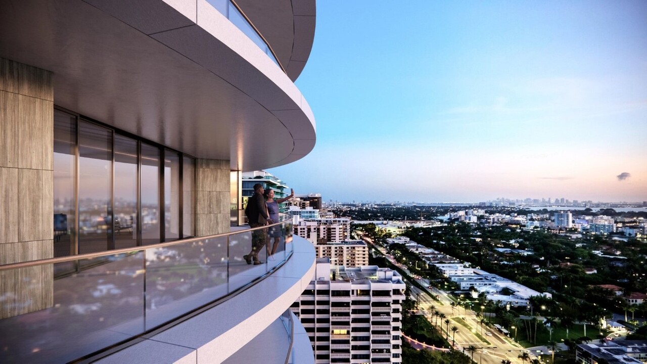 Residences at Bal Harbour in Bal Harbour, FL - Building Photo