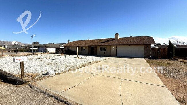 22349 Cholena Rd in Apple Valley, CA - Building Photo - Building Photo